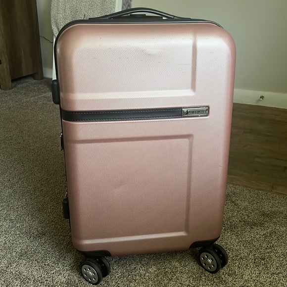 London Fog Bags London Fog Carryon Suitcase Poshmark